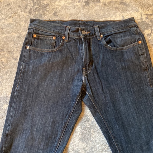 Men’s 507 Levi Jeans - Picture 2 of 10